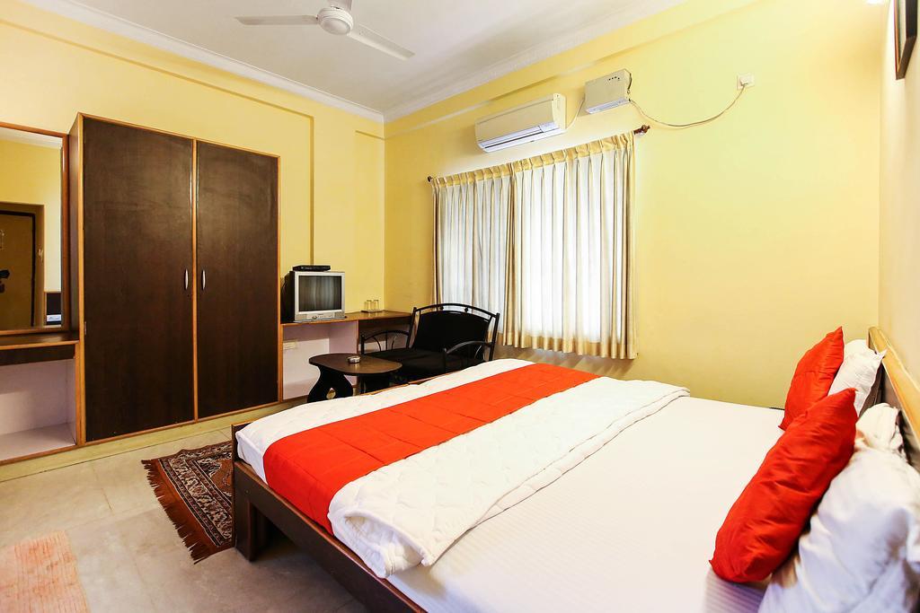 Oyo 4606 Hotel Maple Green Suites بنغالور الغرفة الصورة