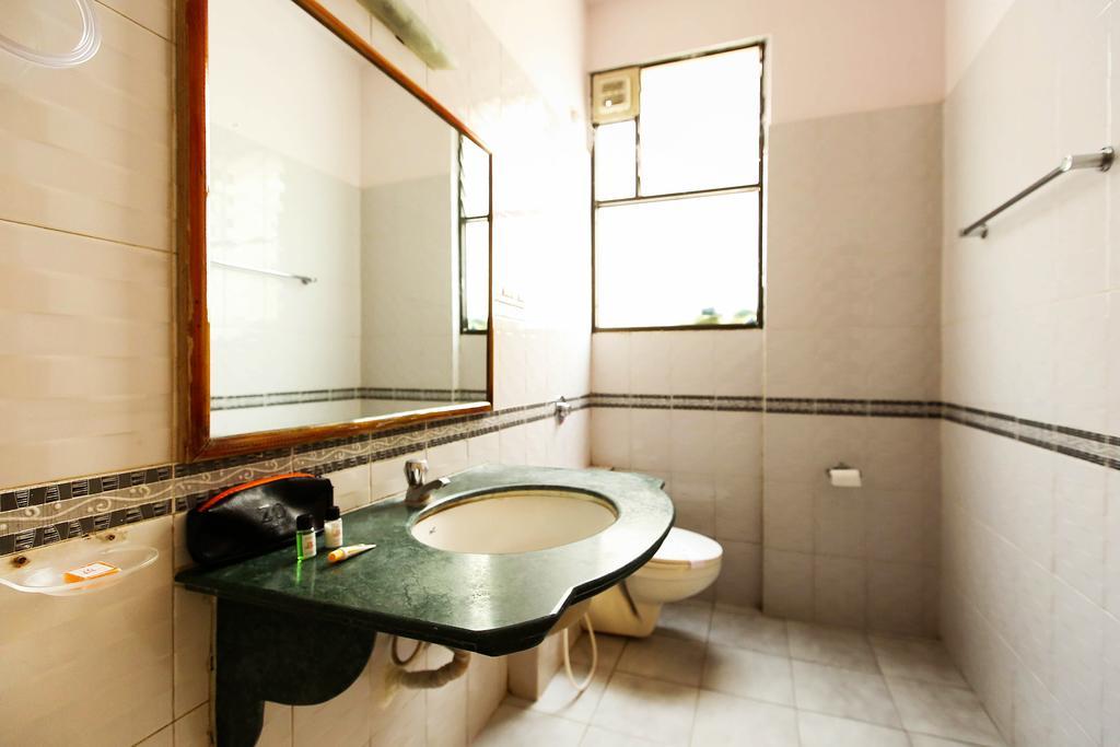 Oyo 4606 Hotel Maple Green Suites بنغالور الغرفة الصورة